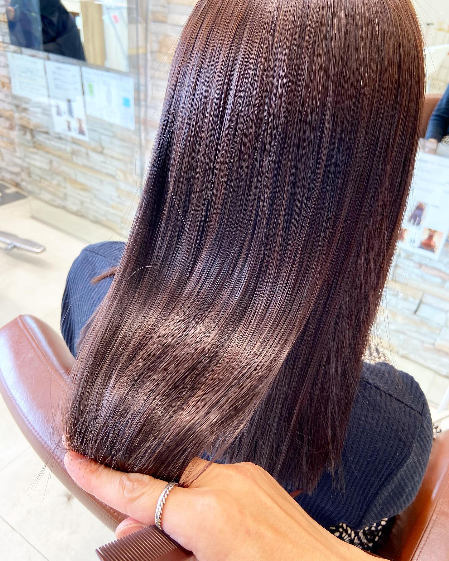 縮毛矯正で根本のクセを伸ばしたい 公式 Amica アミカ 下関美容室